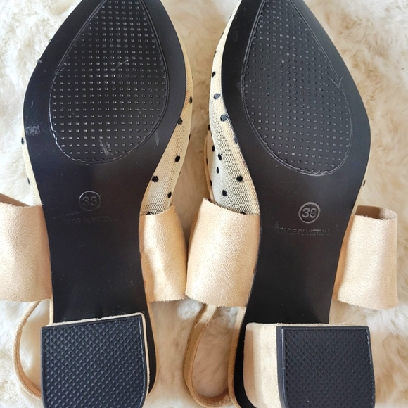 🆕️NK Polka Dot & Bow Shoes  Size-8🆕️ - Picture 3 of 4
